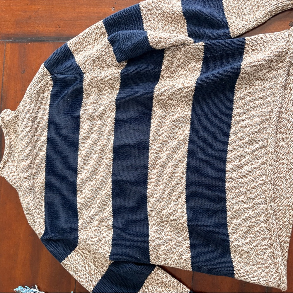 J. Crew Men's Sweater in Navy and Beige - Picture 5 of 8
